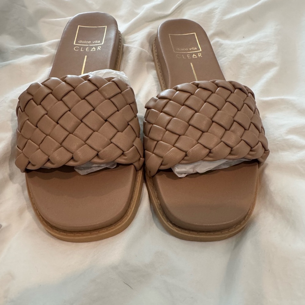 Dolce Vita Women's Brown Woven Sandals